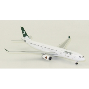 Model Airbus A330-300 PIA Pakistan 1:400