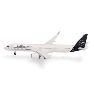 Model Airbus A321neo LUFTHANSA 1:500 D-AIEQ 600th