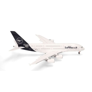 Model Airbus A380 Lufthansa 1:200 D-AIMK HERPA