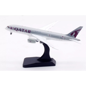 Model Boeing 787-8 QATAR Airways 1:400 Aviation A7-BCB