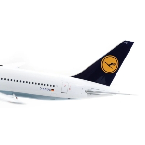 Model Boeing 767-300 Lufthansa D-ABUC J Fox