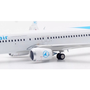 Model Boeing 737MAX8 LUXAIR 1:200 LX-LBL Inflight