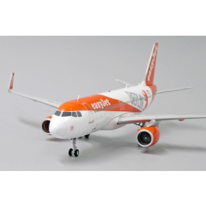 Model Airbus A320 Easyjet 1:200 OE-IZQ Jc Wings