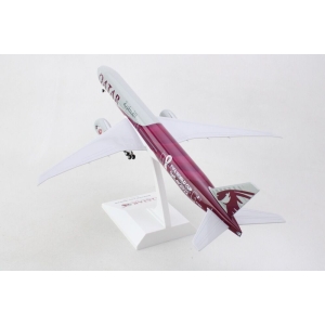 Model Boeing 777-300 QATAR Fifa 1:200 Skymarks