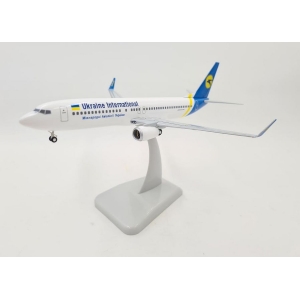 Model Boeing 737-800 Ukraine 1:200 HOGAN