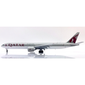 Model Boeing 777-300 QATAR Airways 1:400 A7-BEE