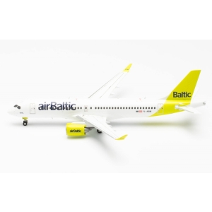 Model Airbus A220-300 Air BALTIC 1:200 HERPA